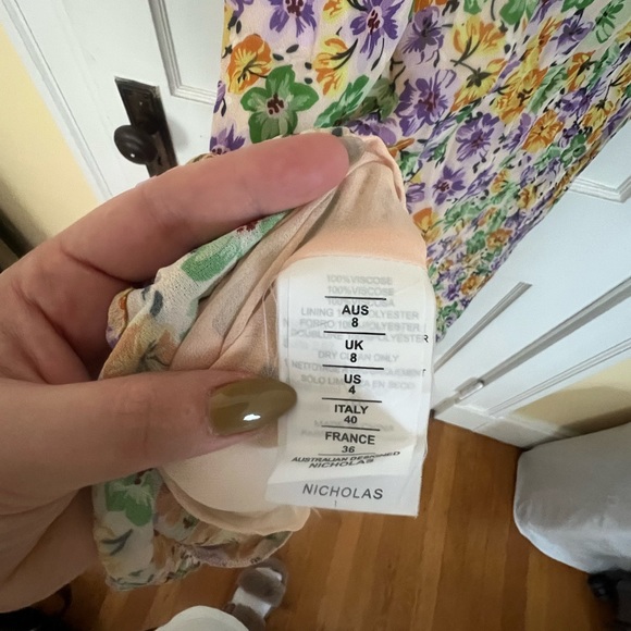 NICHOLAS | DANIELLE DRESS IN WHISTLEDOWN | FLORAL PLUNGING V-NECK | SIZE US 4 - Picture 11 of 12